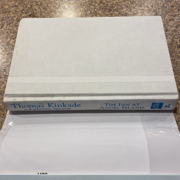 Thomas Kinkade & Katherine Spencer The Inn at Angel Island Hardcover Book - Picture 12 of 17